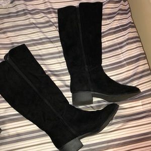 BLACK SUEDE KNEE HIGH BOOTS